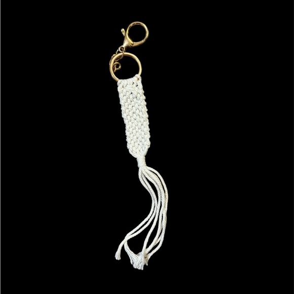 Accessories - Elegant White Macrame Keychain